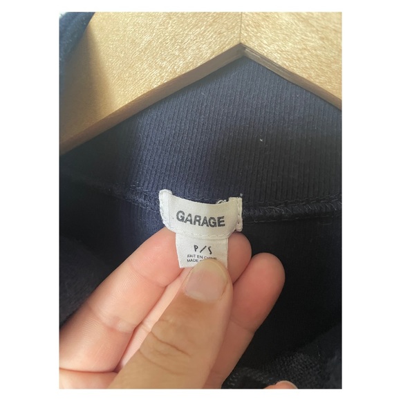 3/30$ Garage zipper crop-top - Picture 3 of 5